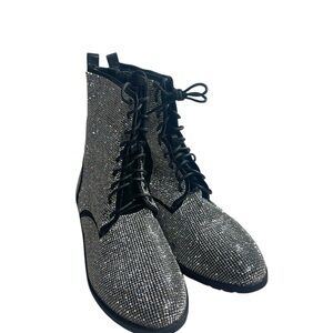 FOREVER GLISTEN ANKLE BOOTS SIZE 10 MEDIUM